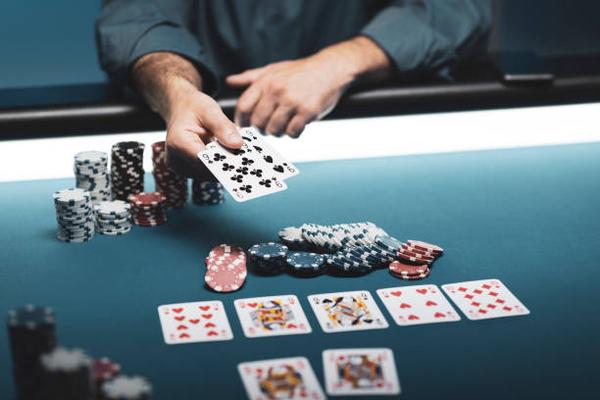 Discovering Live Casino Tables on best online casino sites Singapore Websites